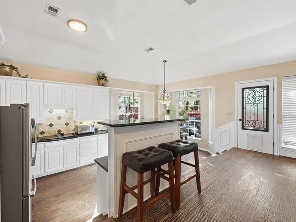 2680  Creekside Court , Highland Village Texas 75077