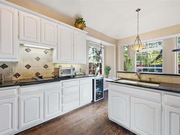 2680  Creekside Court , Highland Village Texas 75077