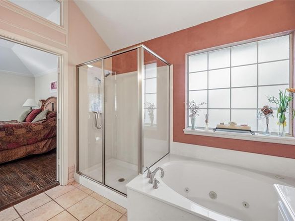2680  Creekside Court , Highland Village Texas 75077