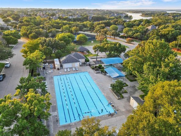 2680  Creekside Court , Highland Village Texas 75077