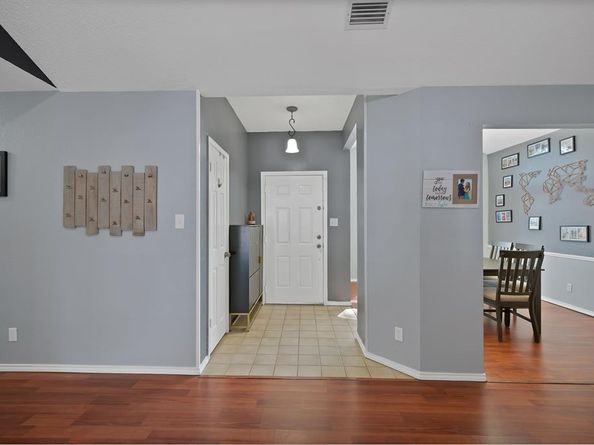7113  Lo Chalmers Lane , Garland Texas 75043