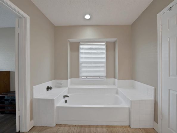 7113  Lo Chalmers Lane , Garland Texas 75043