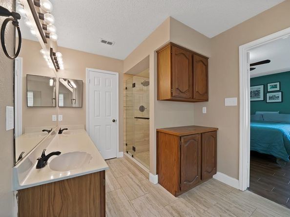 7113  Lo Chalmers Lane , Garland Texas 75043
