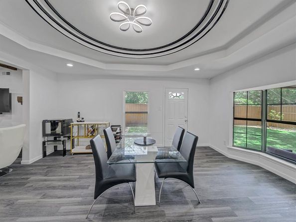 4606  Hazelhurst Lane , Dallas Texas 75227