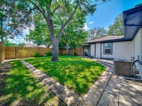 4606  Hazelhurst Lane , Dallas Texas 75227
