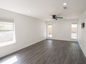 4606  Hazelhurst Lane , Dallas Texas 75227