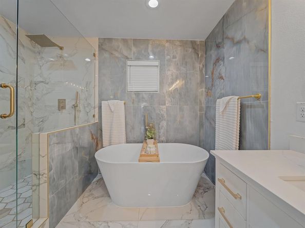 4606  Hazelhurst Lane , Dallas Texas 75227