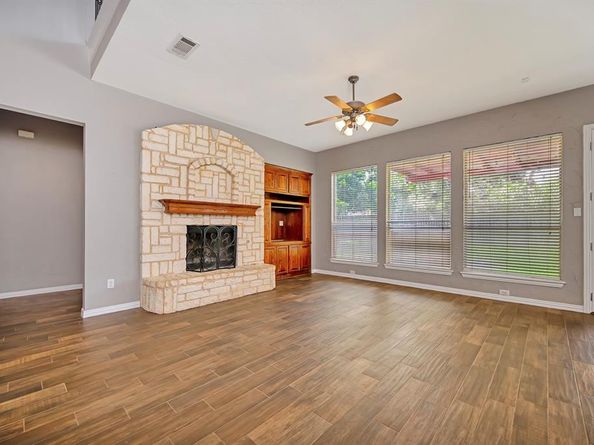 3905  Vernon Way , Fort Worth Texas 76244