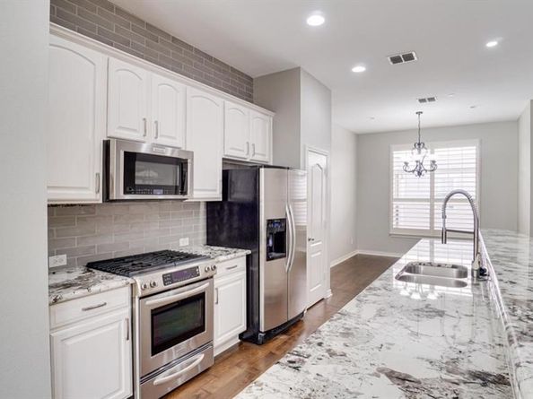 15846  Breedlove Place  152, Addison Texas 75001