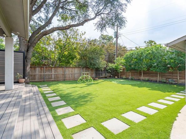 6802  Vada Drive , Dallas Texas 75214