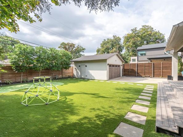 6802  Vada Drive , Dallas Texas 75214