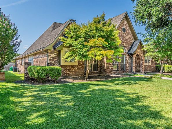 2524  Belmeade Drive , Carrollton Texas 75006
