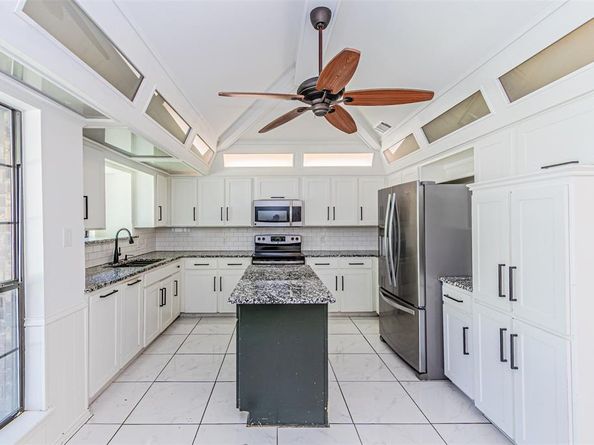 2524  Belmeade Drive , Carrollton Texas 75006