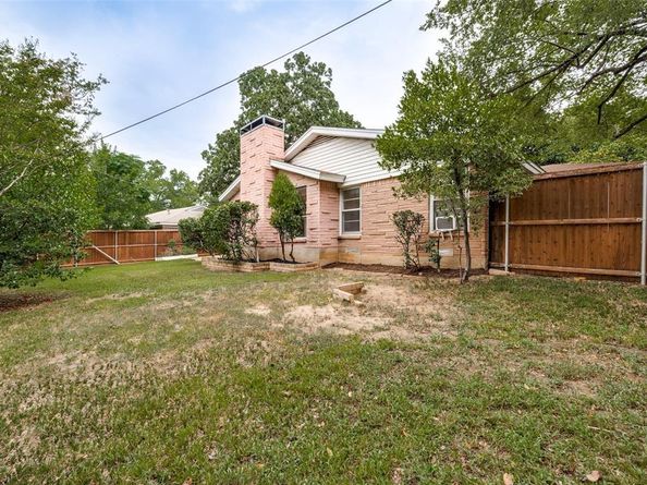 1710  Henderson Court , Irving Texas 75061