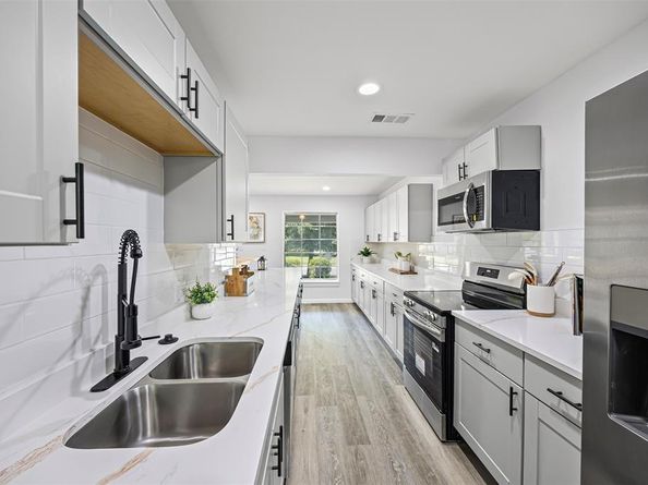 6201  Trail Lake Drive , Fort Worth Texas 76133