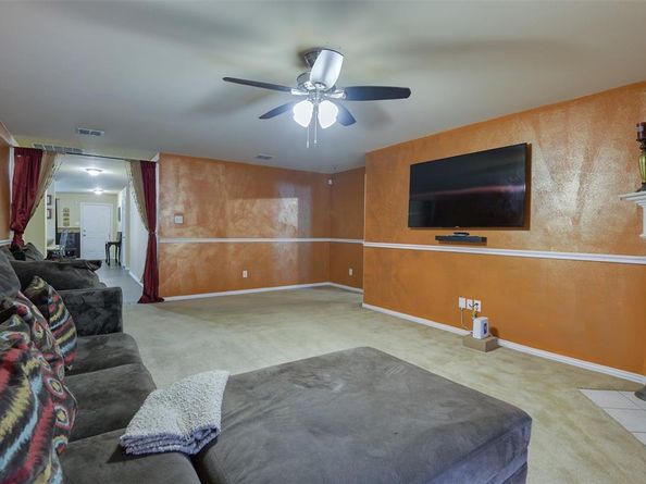 614  Rolling Meadows Drive , Lancaster Texas 75146