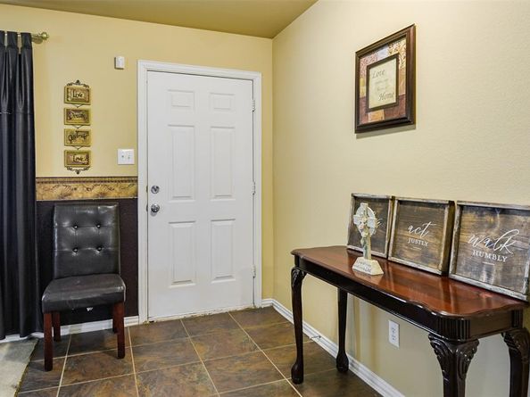 614  Rolling Meadows Drive , Lancaster Texas 75146