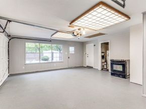 28  Mont Del Drive , Benbrook Texas 76132