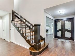 28  Mont Del Drive , Benbrook Texas 76132