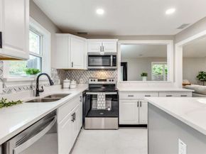 28  Mont Del Drive , Benbrook Texas 76132