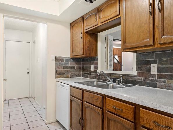 421  San Mateo Drive , Garland Texas 75043