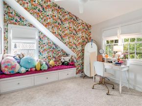1142 N Winnetka Avenue , Dallas Texas 75208