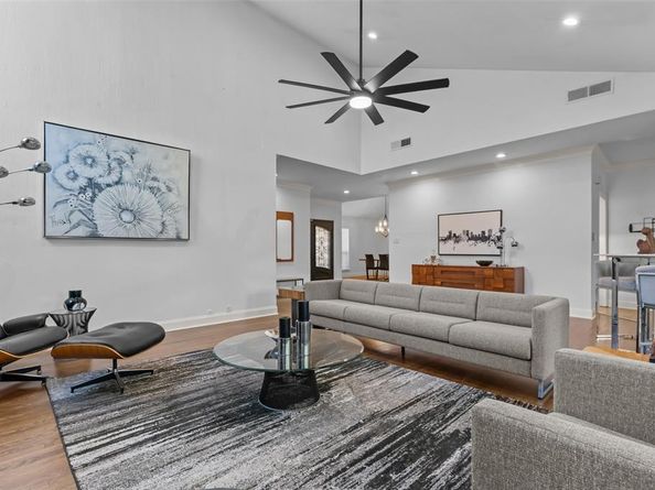 4304  Cobblers Lane , Dallas Texas 75287