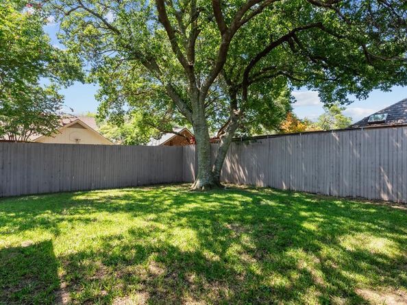 4304  Cobblers Lane , Dallas Texas 75287