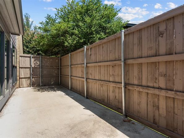 4304  Cobblers Lane , Dallas Texas 75287