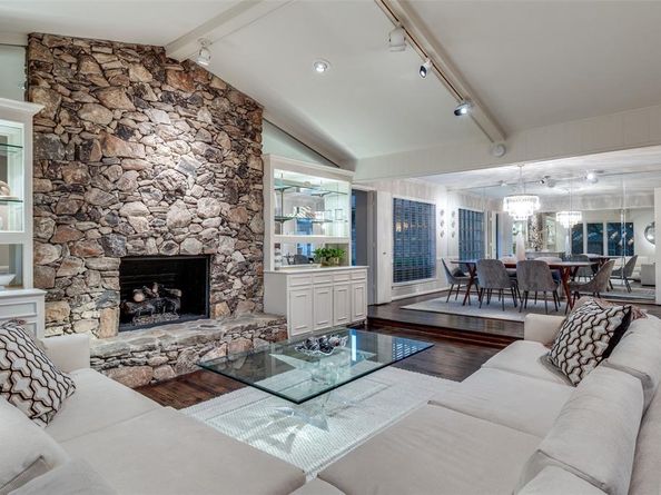 6850  Leameadow Drive , Dallas Texas 75248
