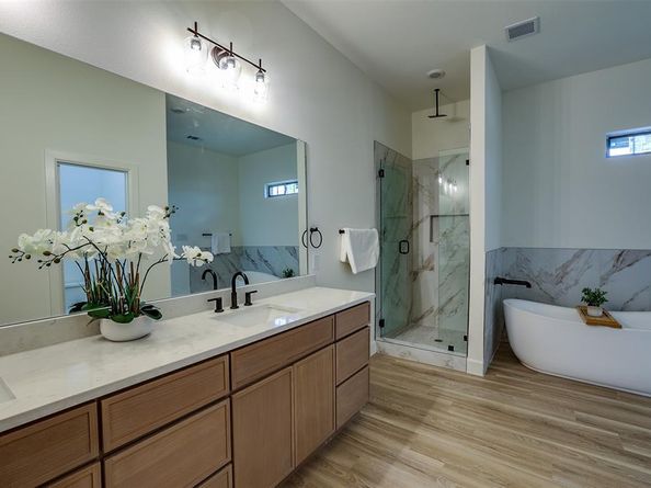 1601  Sea Breeze Court , Azle Texas 76020