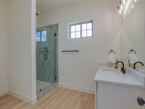 1601  Sea Breeze Court , Azle Texas 76020