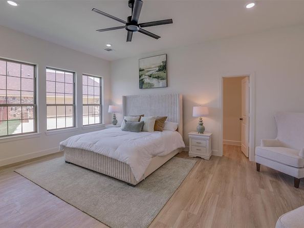 1601  Sea Breeze Court , Azle Texas 76020