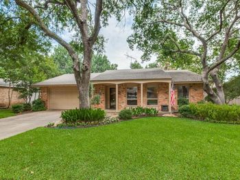 906  Redwood Drive 