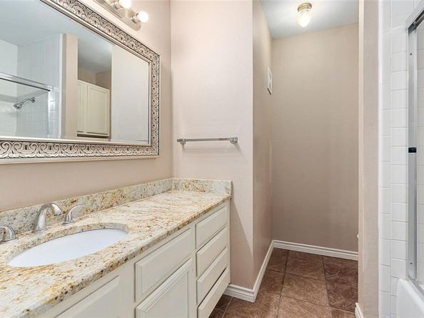 15151  Berry Trail  205, Dallas Texas 75248