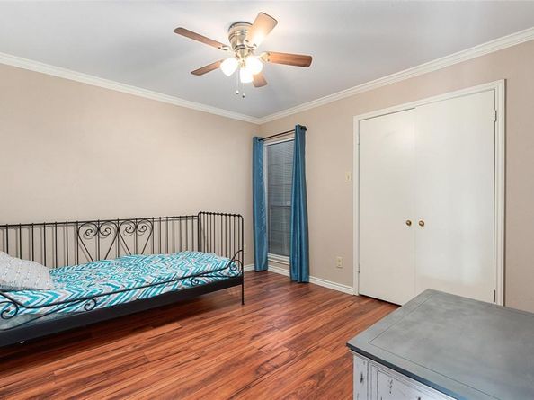 15151  Berry Trail  205, Dallas Texas 75248