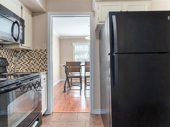 15151  Berry Trail  205, Dallas Texas 75248