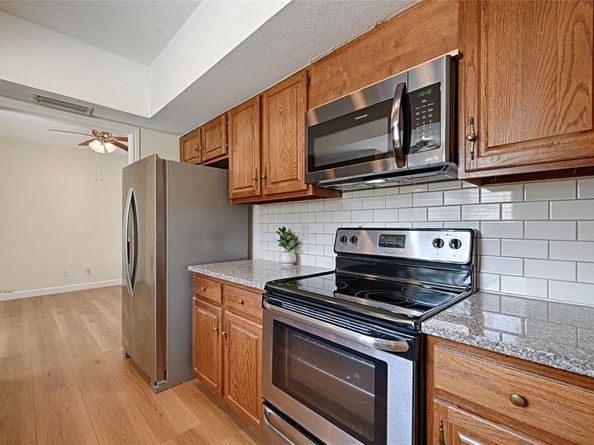 2708  Heather Glen Court , Carrollton Texas 75006