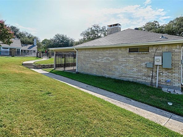2708  Heather Glen Court , Carrollton Texas 75006
