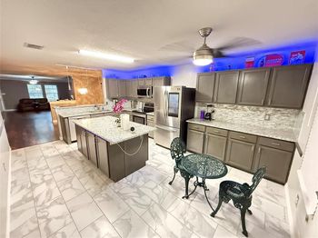 910  Anvil Creek Drive 