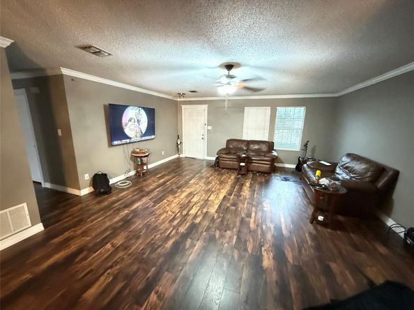 910  Anvil Creek Drive , Arlington Texas 76001