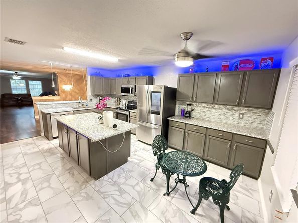 910  Anvil Creek Drive , Arlington Texas 76001