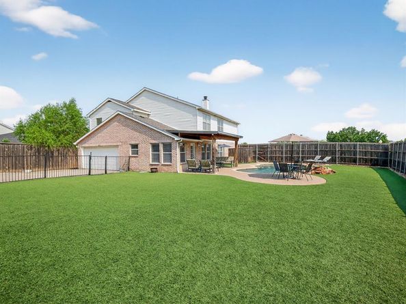 2052  Diamond Ridge Drive , Carrollton Texas 75010