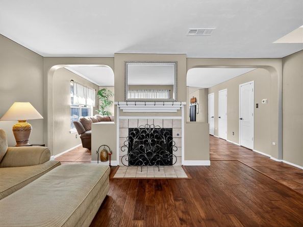 2052  Diamond Ridge Drive , Carrollton Texas 75010