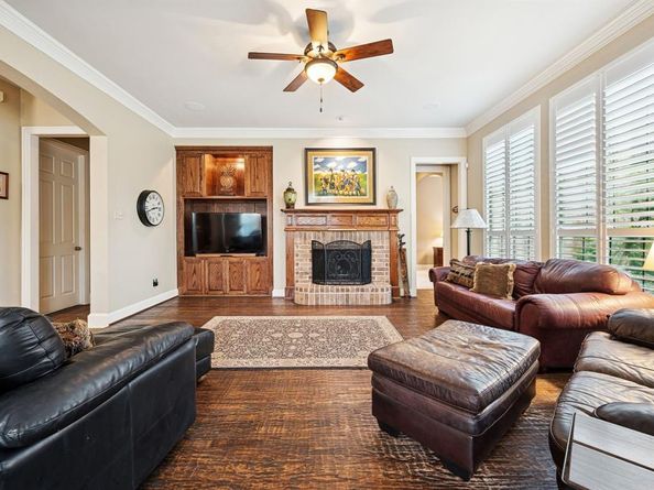 9121  Crockett Drive , Argyle Texas 76226