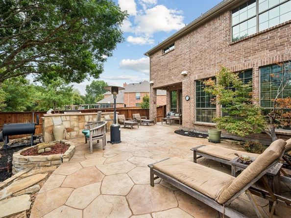 9121  Crockett Drive , Lantana Texas 76226