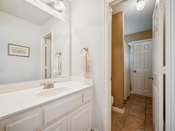 9121  Crockett Drive , Lantana Texas 76226