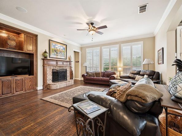 9121  Crockett Drive , Argyle Texas 76226