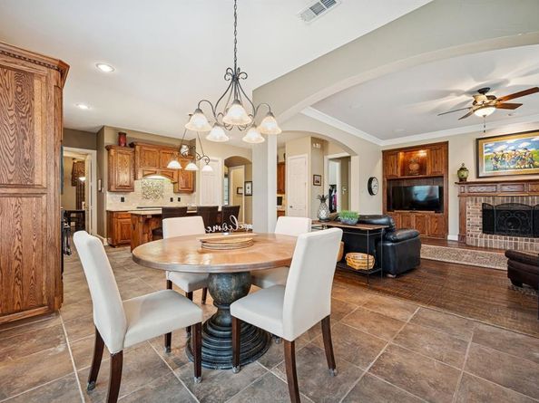 9121  Crockett Drive , Argyle Texas 76226