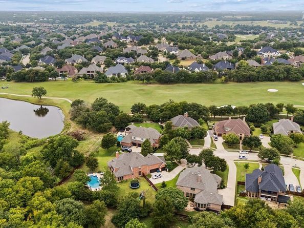 9121  Crockett Drive , Lantana Texas 76226